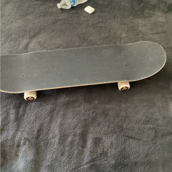 Empire - Picture 2 of 4